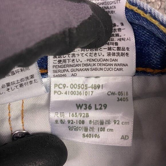 Levi's 505 Jeans Men's 36 x 29 Measures 36 x 28 Regular Fit Straight Leg Blue - Picture 7 of 12